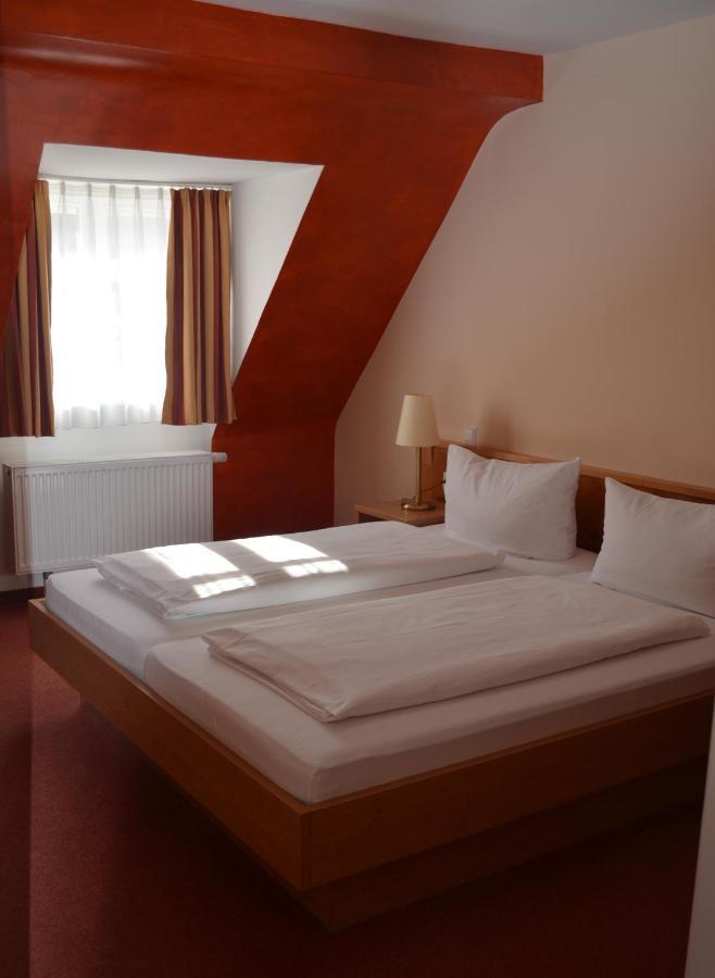 Hotel Zum Goldenen Mann Rastatt Exterior foto